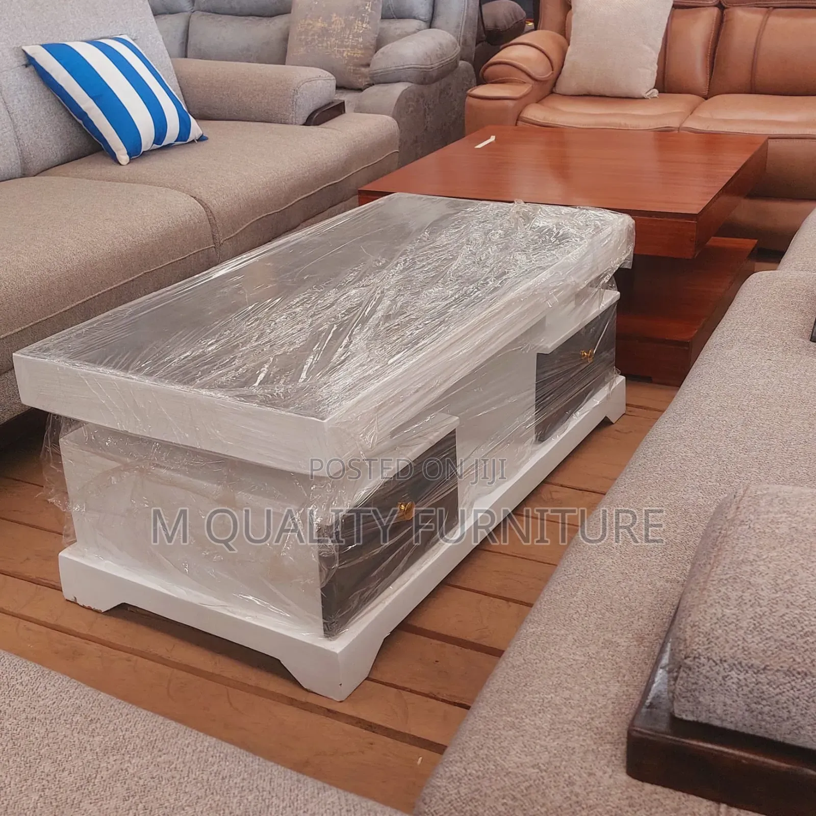 Majestic Living Table