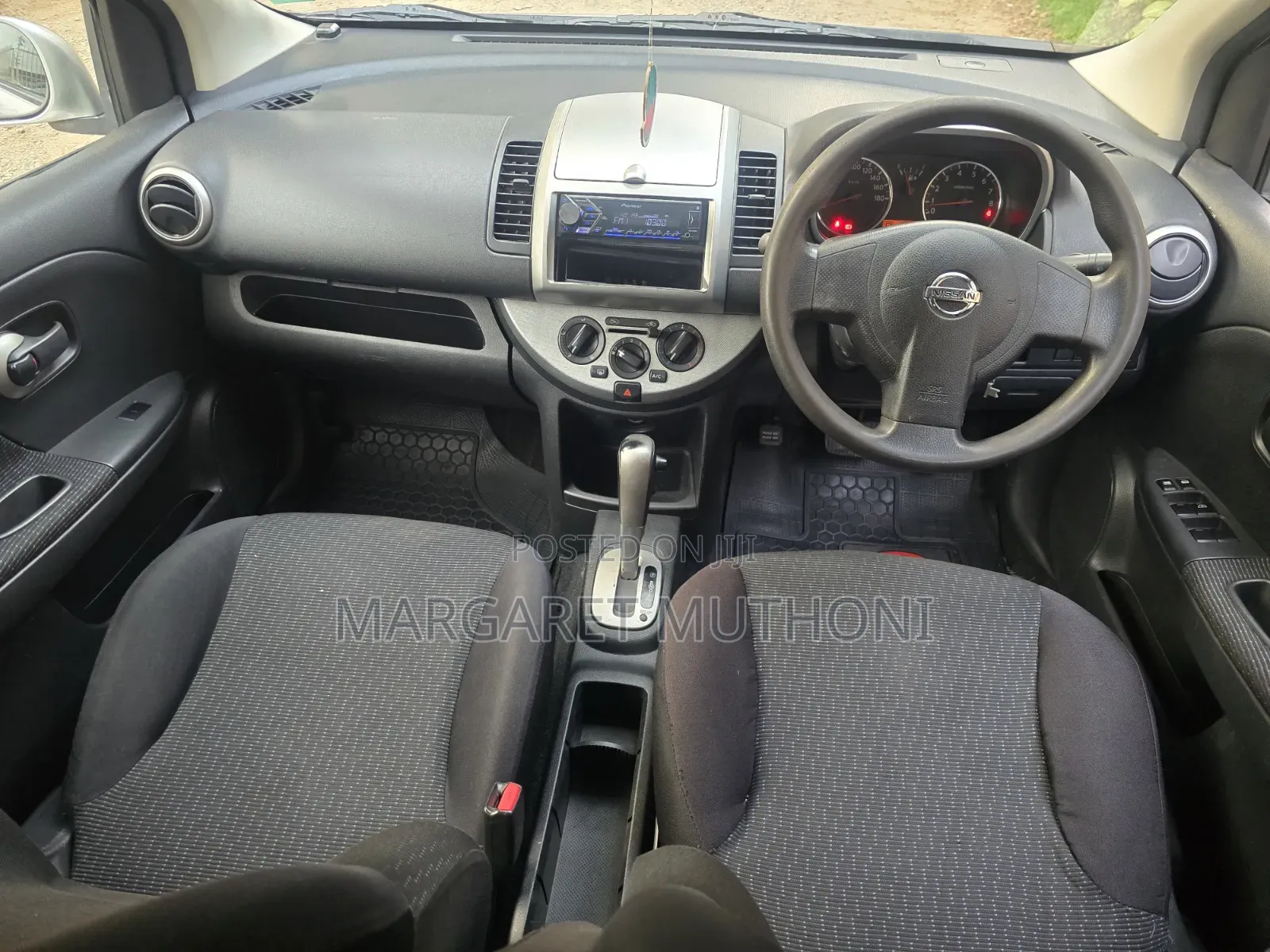 Nissan Note 2010 Silver