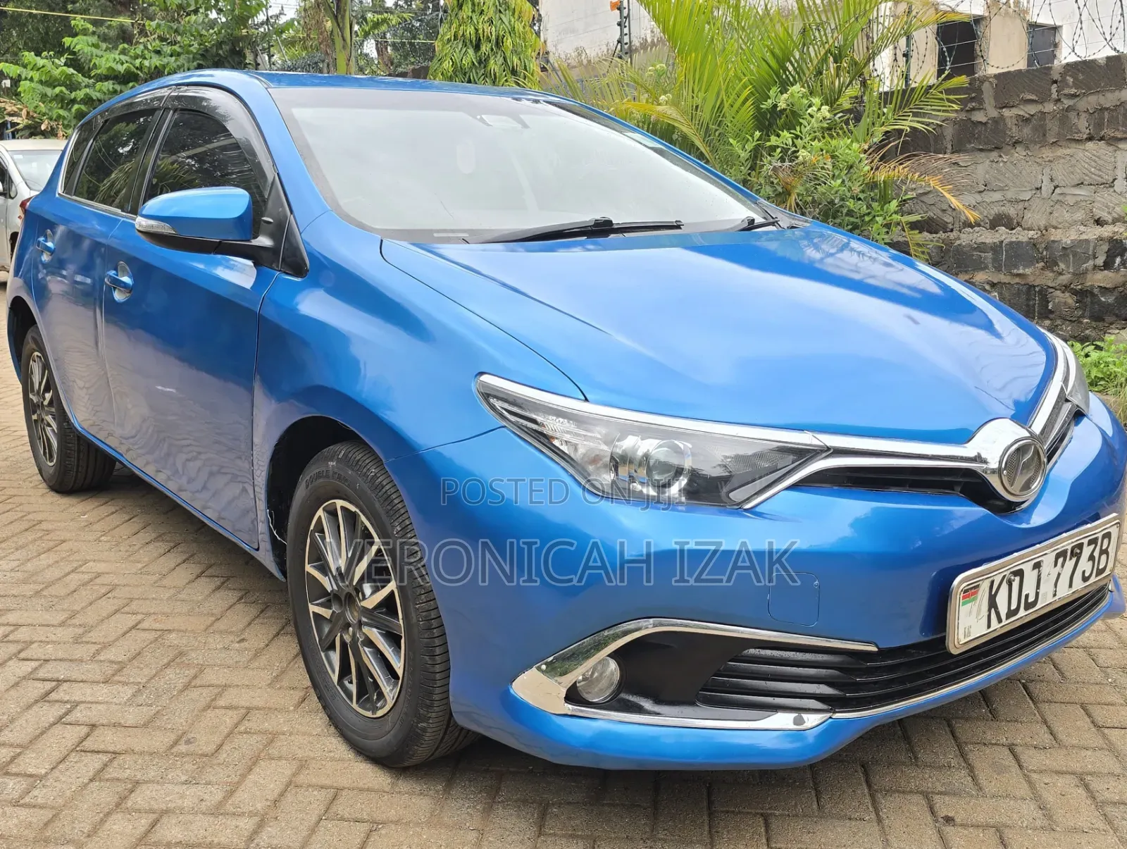 Toyota Auris 2015 Blue