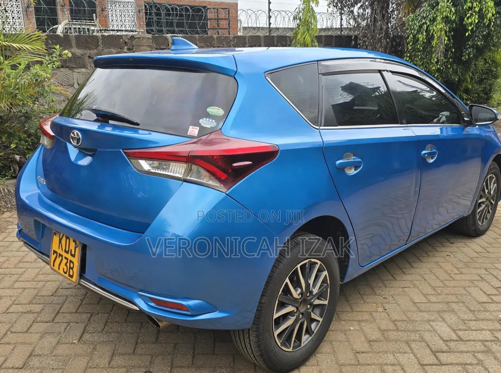 Toyota Auris 2015 Blue