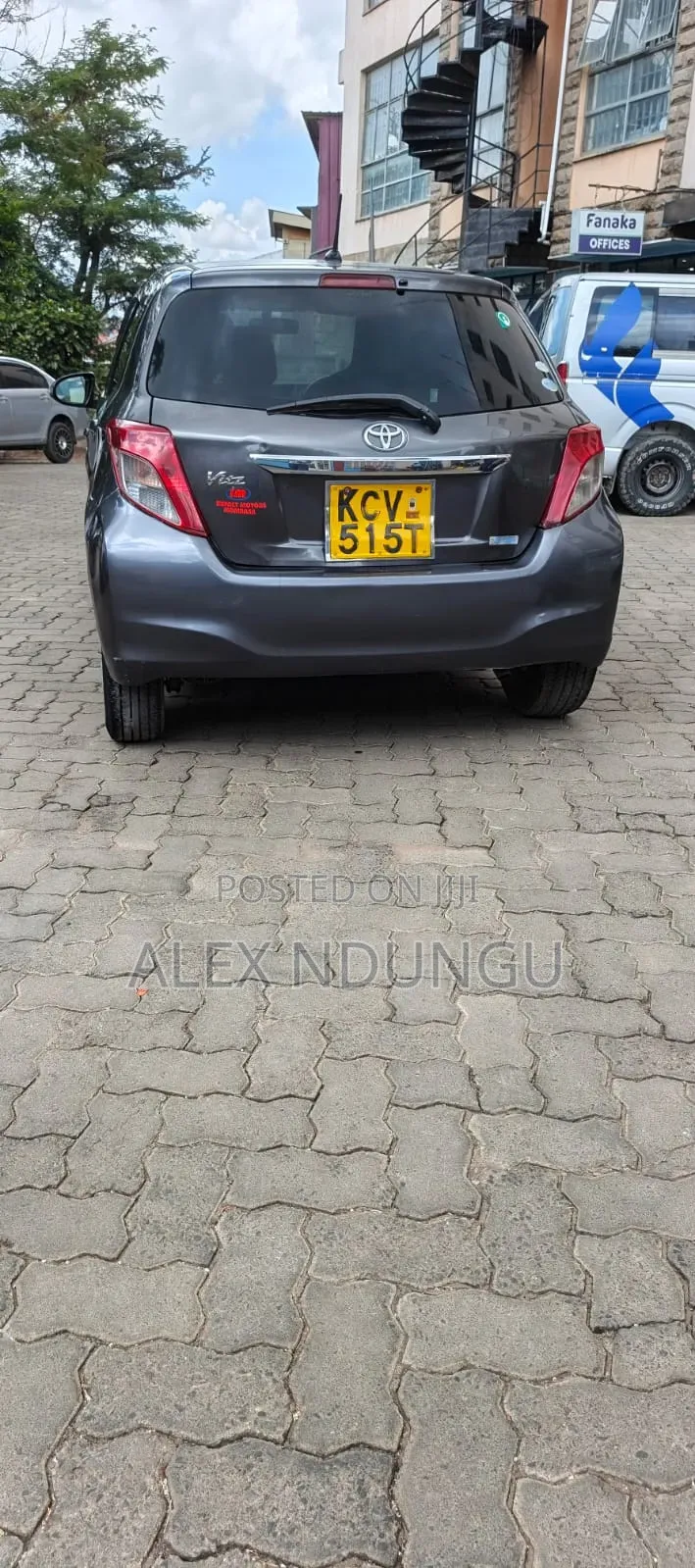 Toyota Vitz 2012 Silver