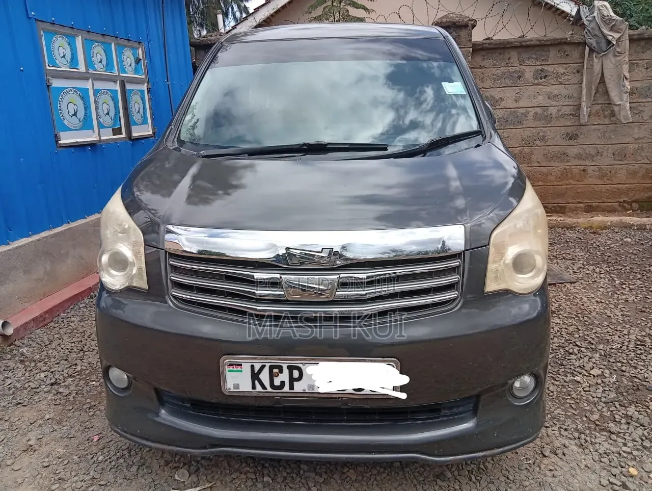 Toyota Noah 2011 Gray