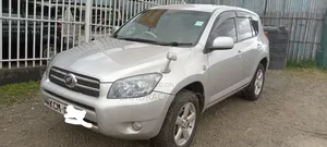 Toyota RAV4 2011 Silver