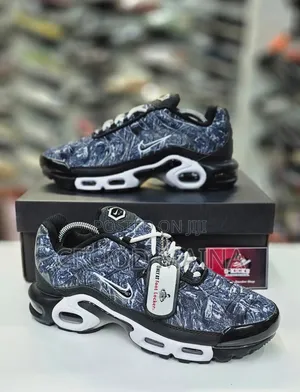 Nike Tn Sneakers