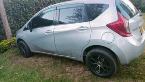 Nissan Note 2013 Silver
