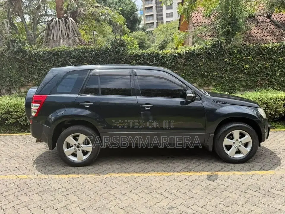 Suzuki Escudo 2009 Black