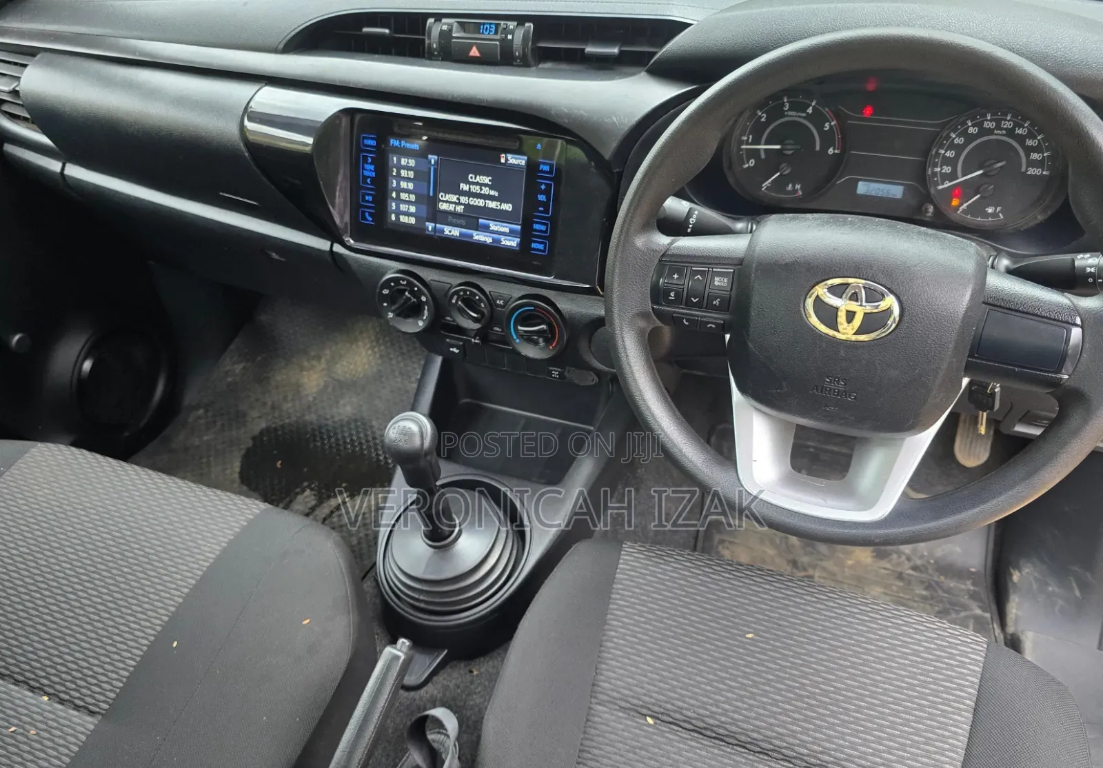 Toyota Hilux 2024 White