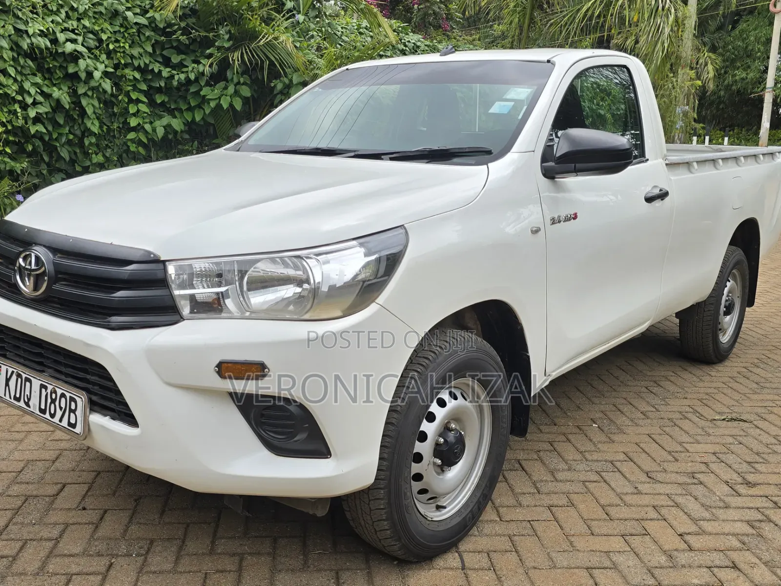 Toyota Hilux 2024 White