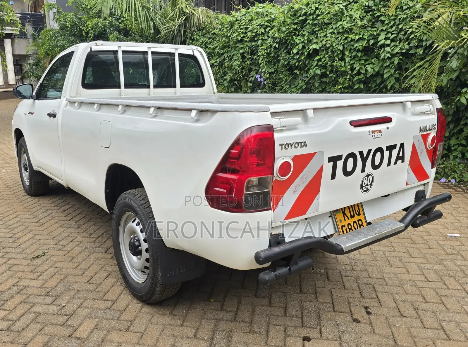Toyota Hilux 2024 White