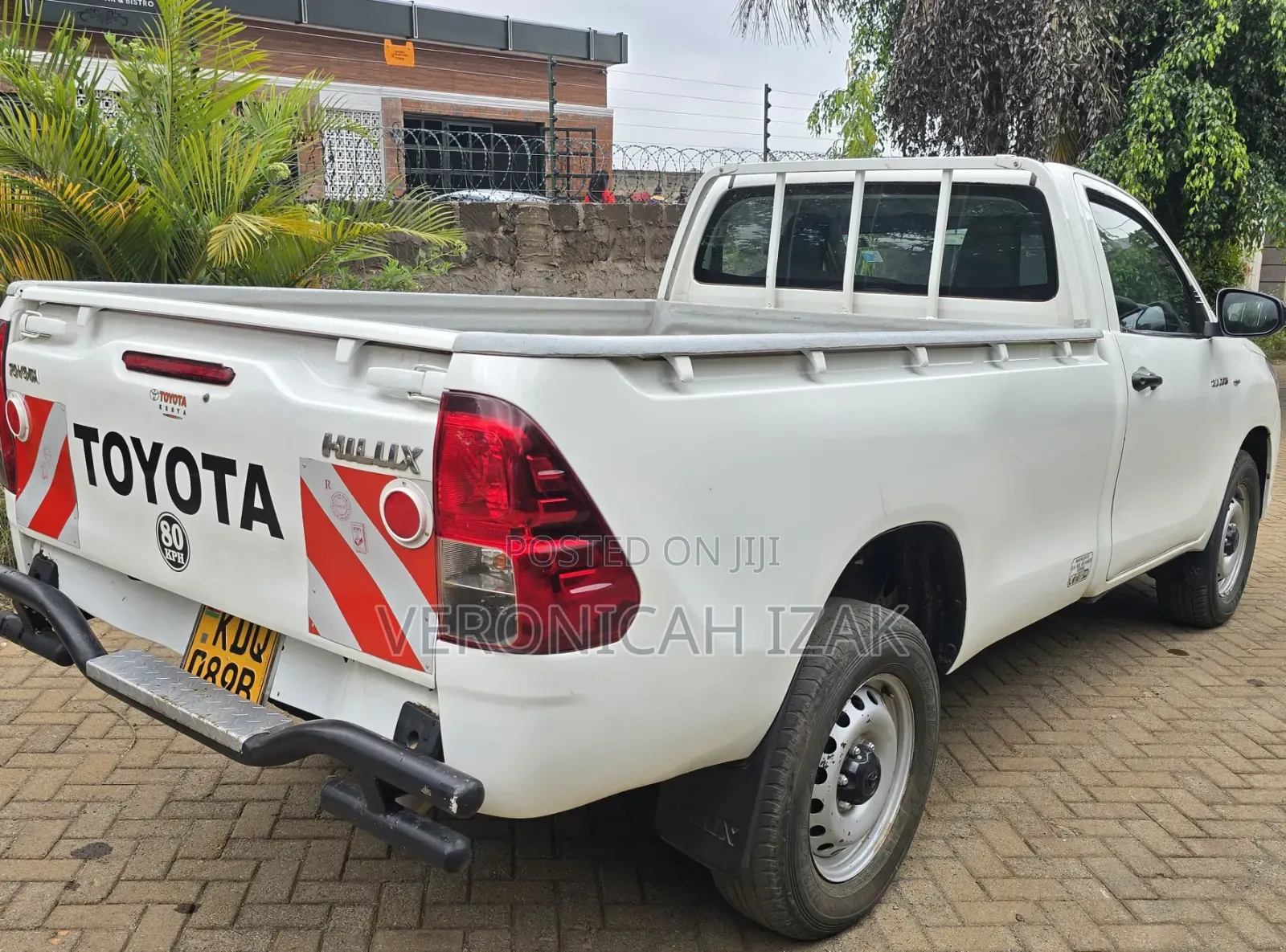 Toyota Hilux 2024 White