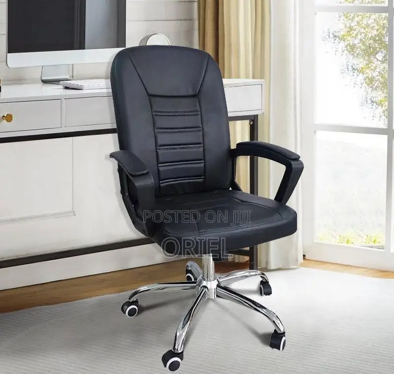 Office Chair : Mid-Back Black Executive Chair