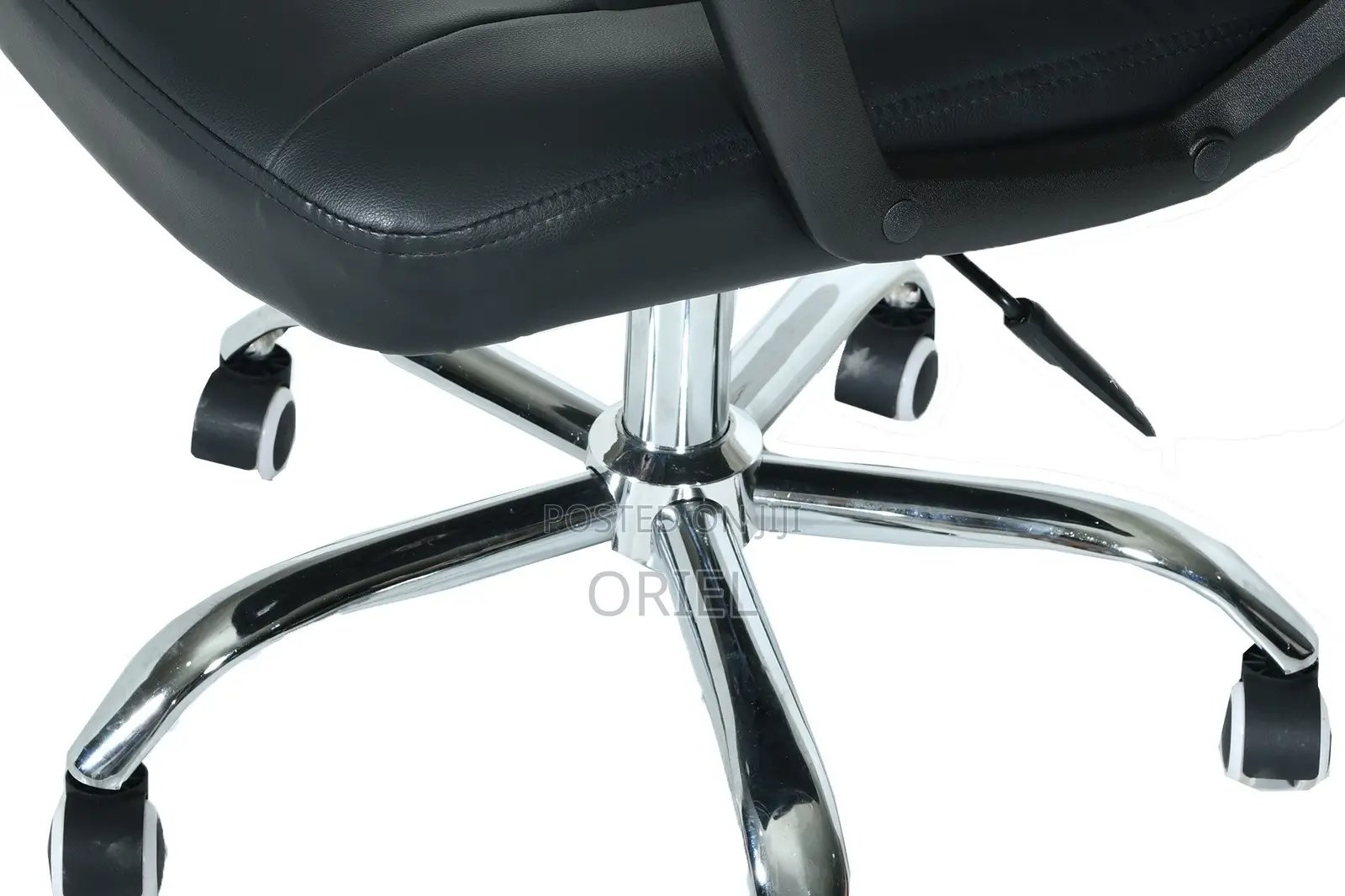 Office Chair : Mid-Back Black Executive Chair