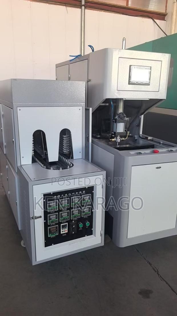 Pet Bottle Blowing Machine