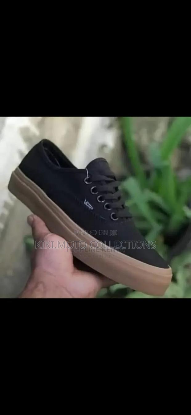 Vans Off the Wall Classics - thumbnail 2