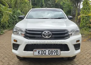 Toyota Hilux 2024 White