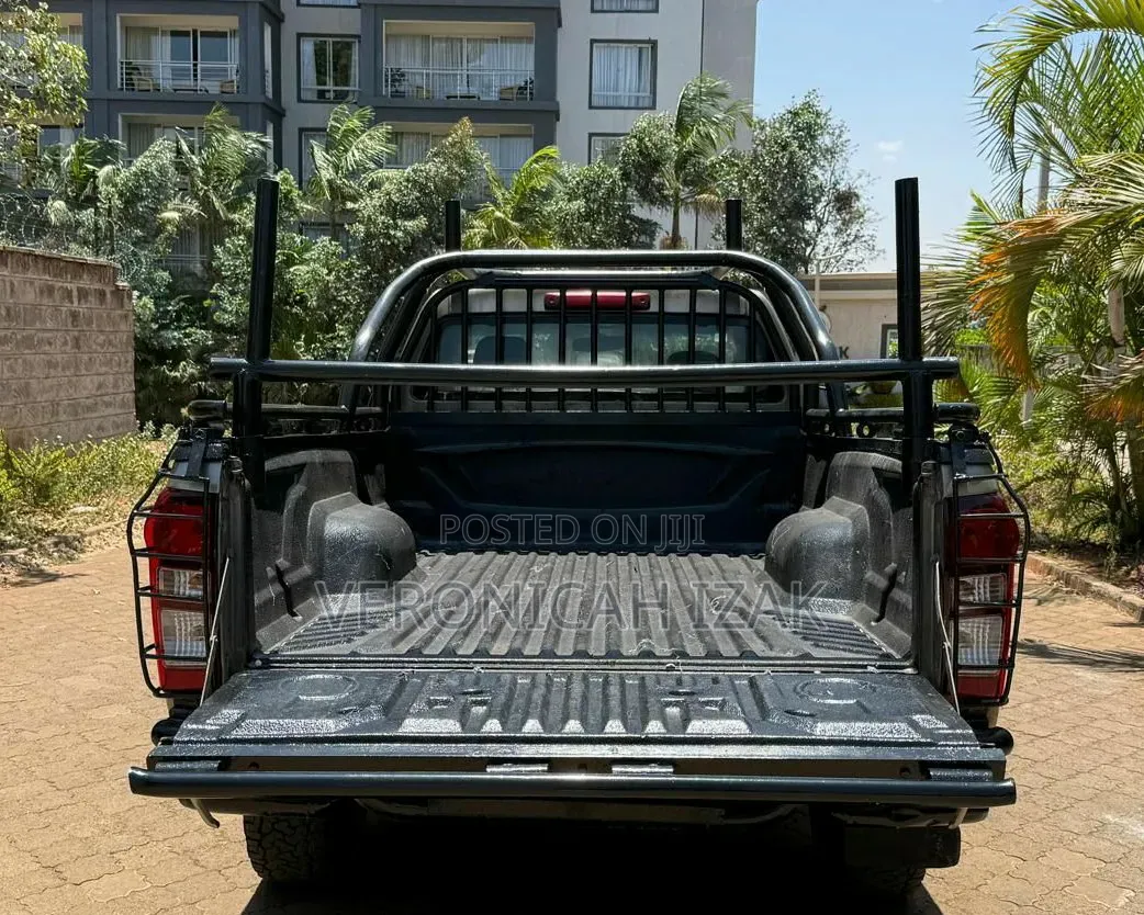 Isuzu D-MAX 2019 Brown