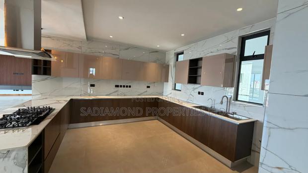 4bdrm Apartment in Riverside Drive for rent