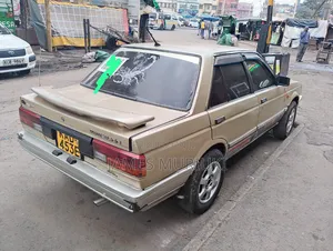 Nissan Sunny 1999 Gold