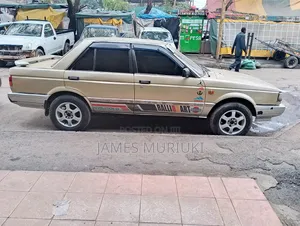 Nissan Sunny 1999 Gold