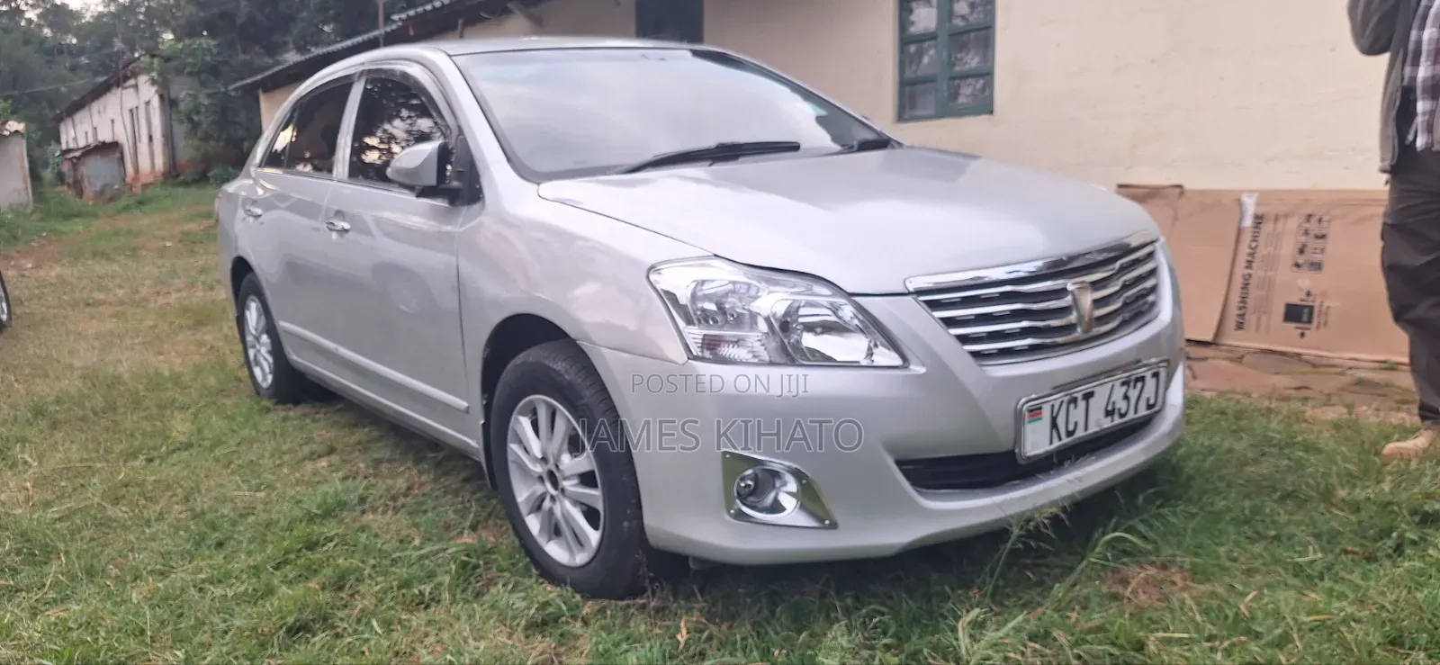 Toyota Premio 2013 Silver