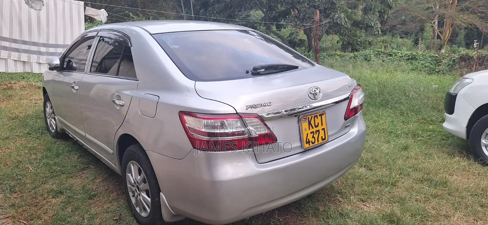 Toyota Premio 2013 Silver