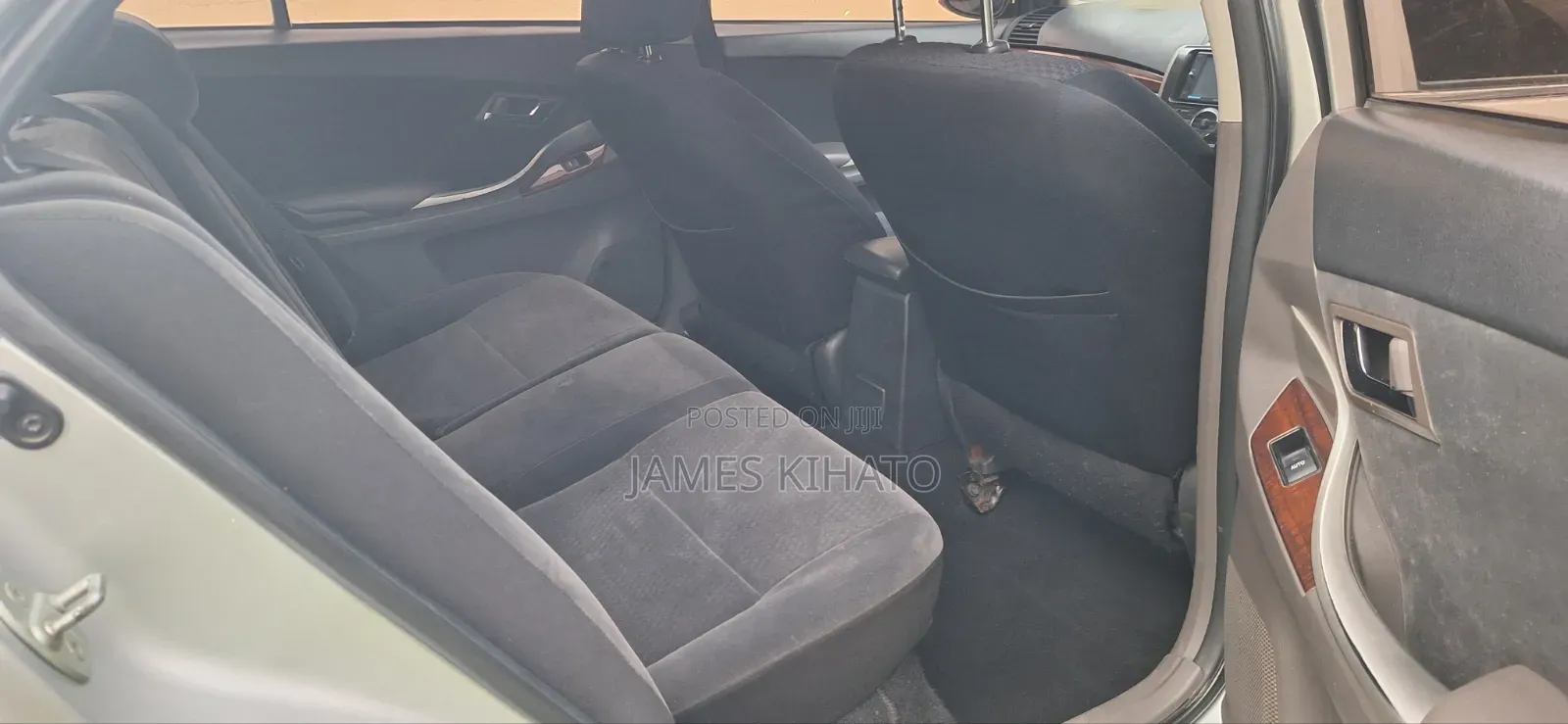 Toyota Premio 2013 Silver