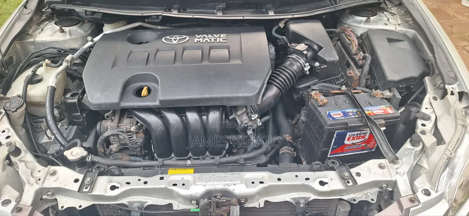 Toyota Premio 2013 Silver
