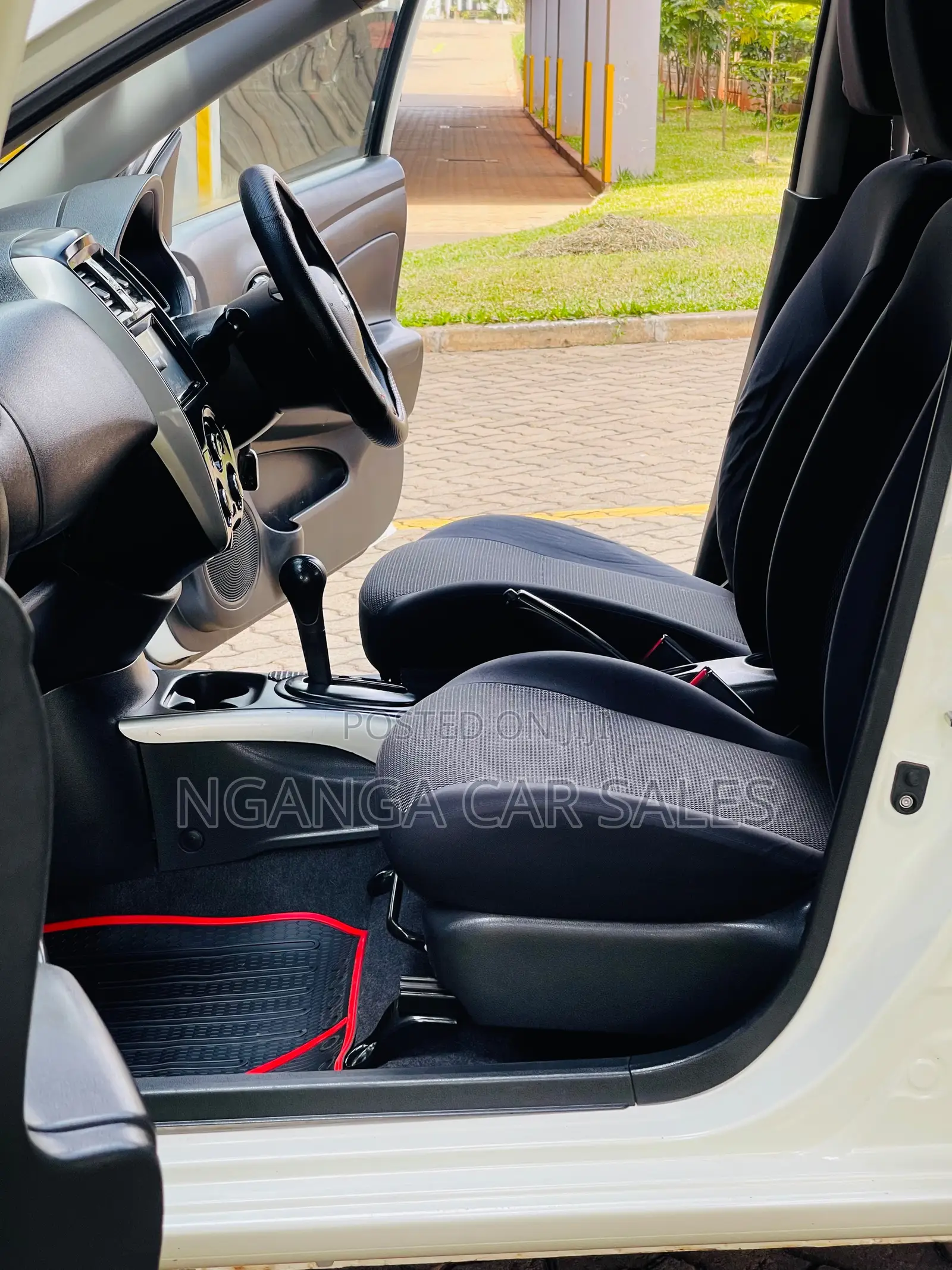 Nissan Latio 1.2 2015 White