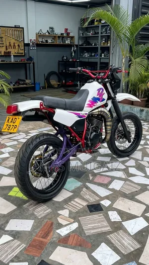 Yamaha DT175 1997 White