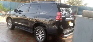 Toyota Land Cruiser Prado 2018 Black