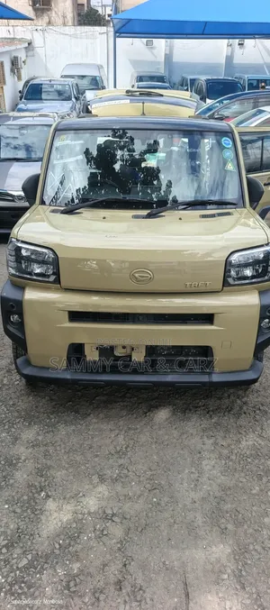 Daihatsu Tanto 2021
