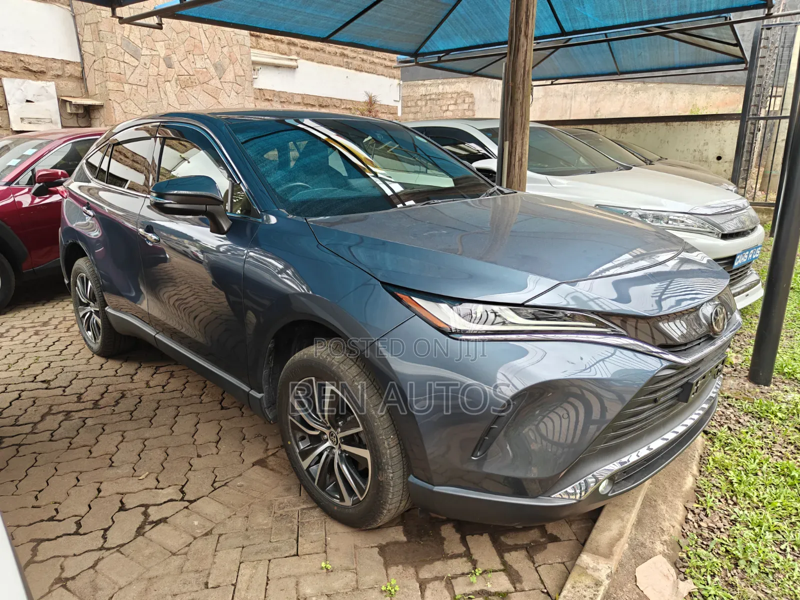 Toyota Harrier 2.0 2021 Blue
