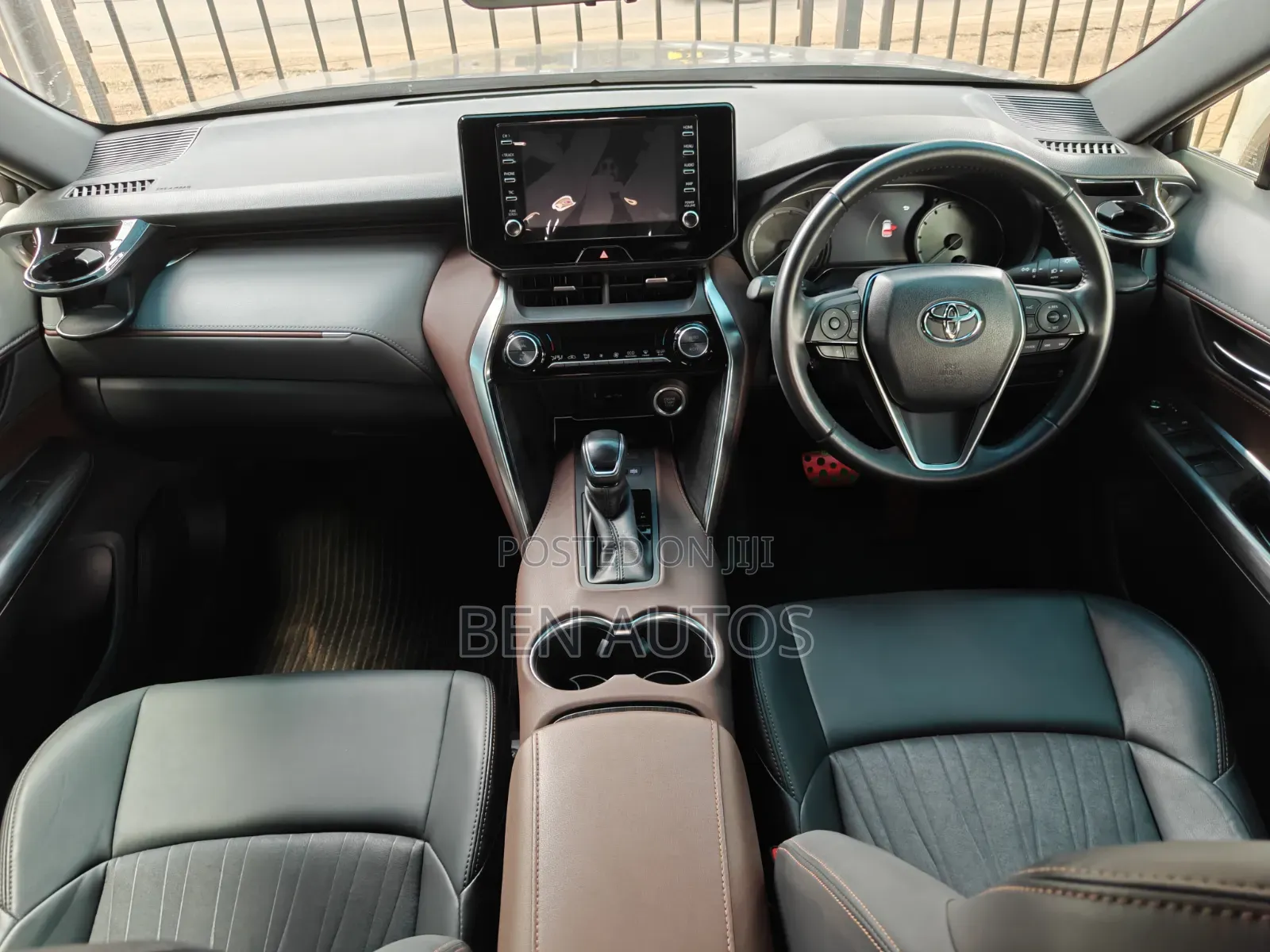 Toyota Harrier 2.0 2021 Blue