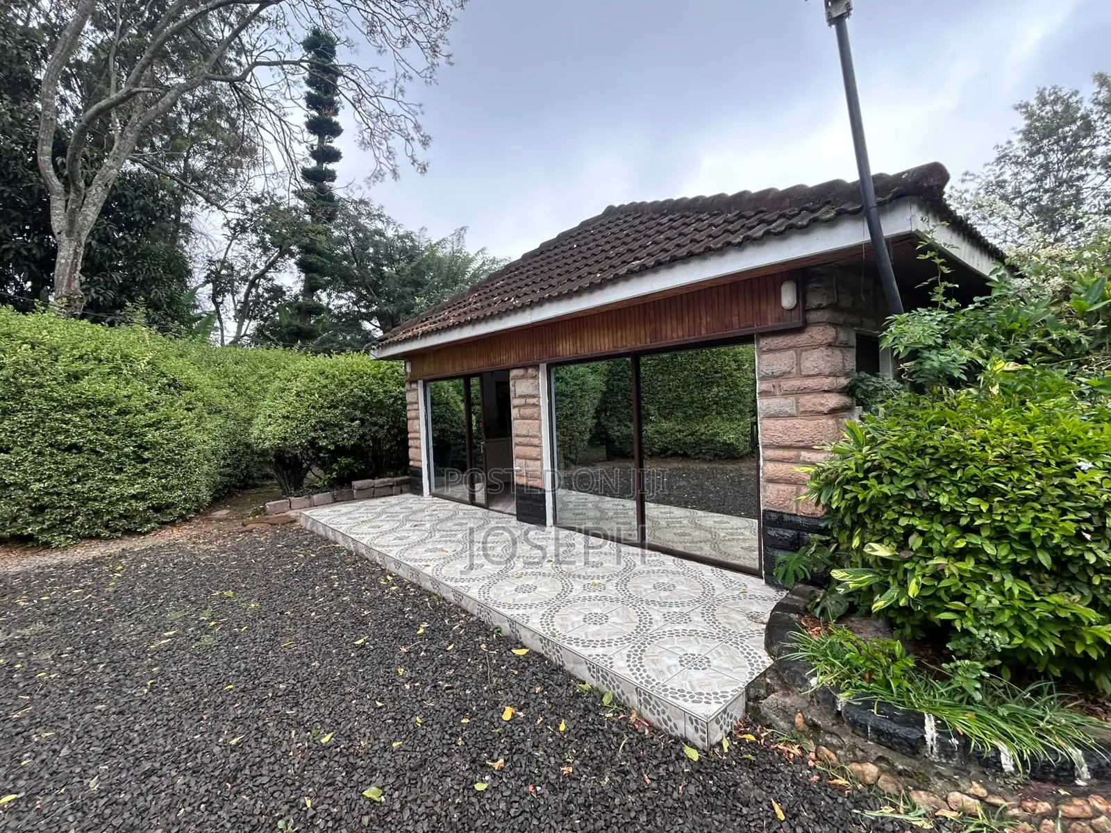 Mini Flat in Off Windy Ridge Rd, Karen C for rent
