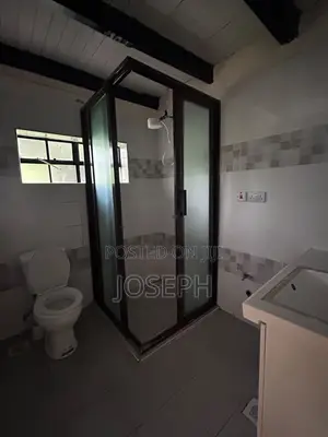 Mini Flat in Off Windy Ridge Rd, Karen C for rent