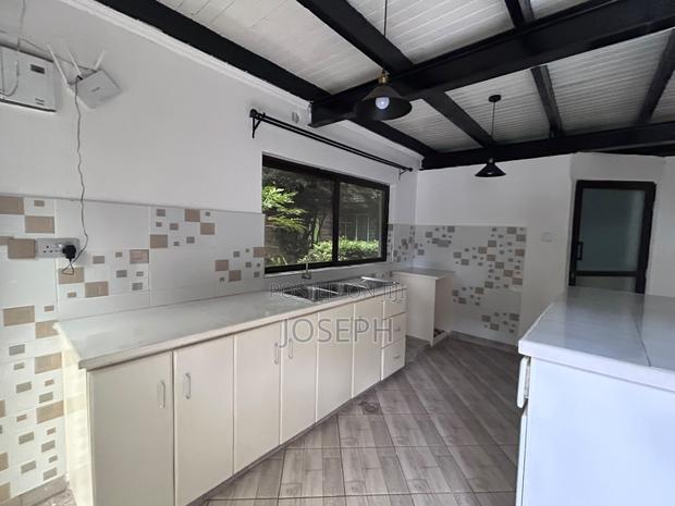 Mini Flat in Off Windy Ridge Rd, Karen C for rent - thumbnail 6