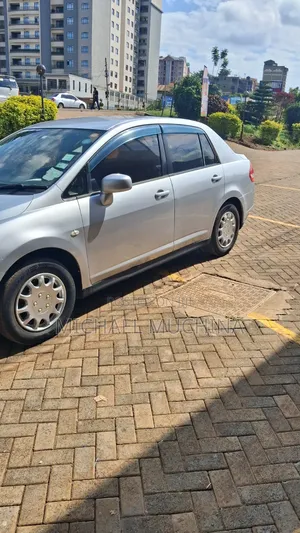 Nissan Tiida 2010