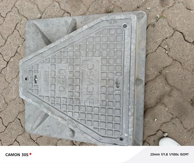 D400(40t) Locable Heavy Duty Manhole Cover - thumbnail 2