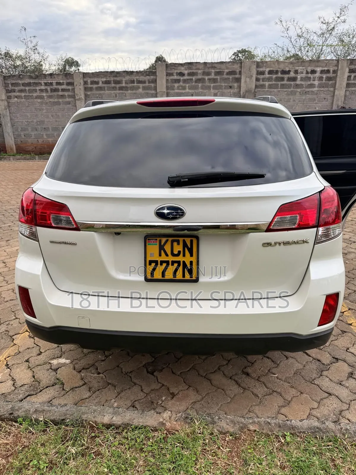 Subaru Outback 2014 White