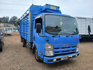 Isuzu Elf 2014