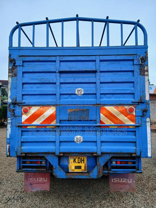 Isuzu Elf 2014 - thumbnail 4
