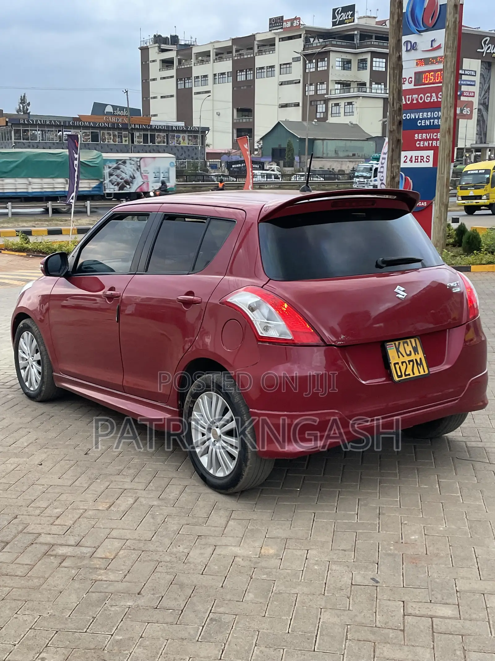 Suzuki Swift 2012 Maroon