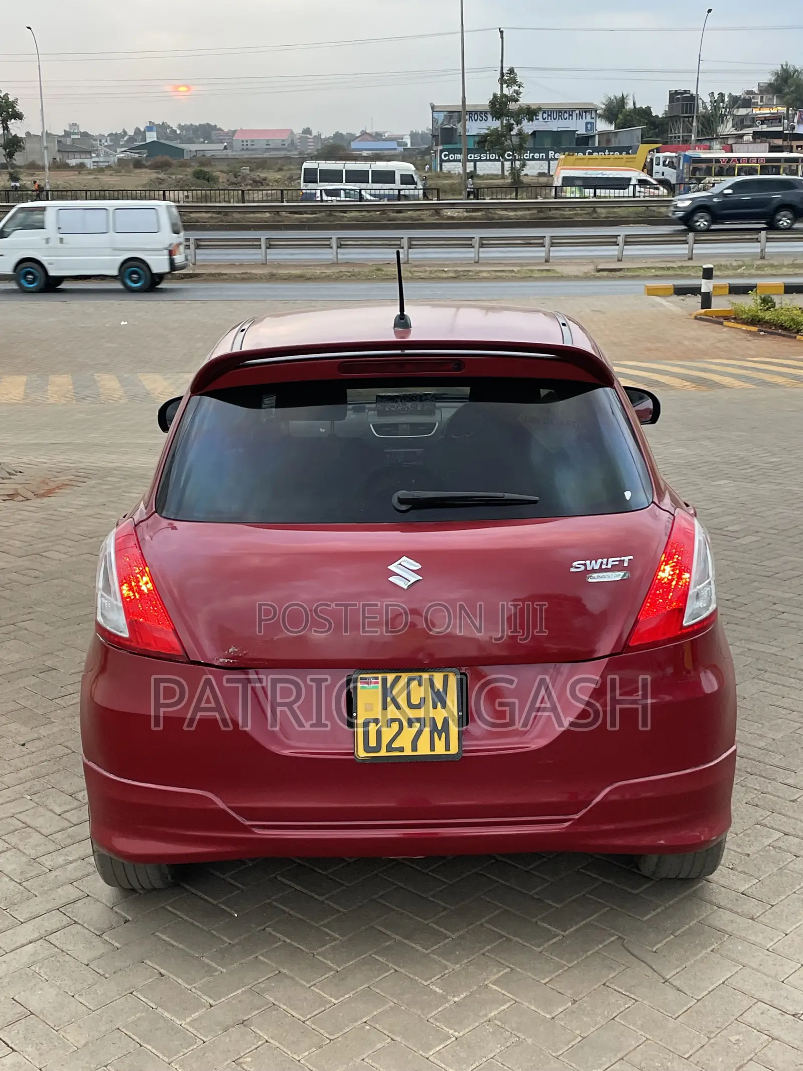 Suzuki Swift 2012 Maroon