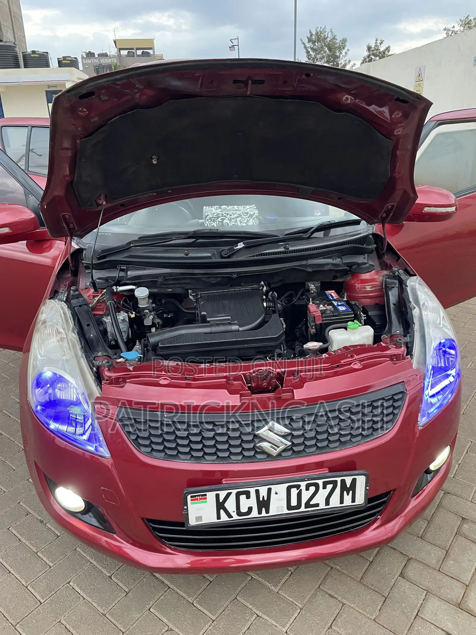 Suzuki Swift 2012 Maroon
