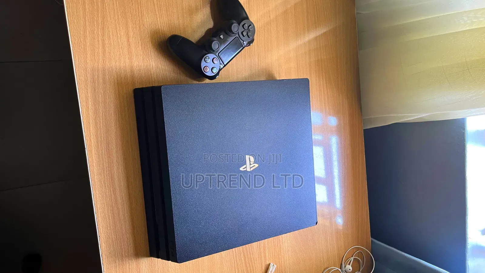 Fresh Import Playstation 4 Pro 1tb