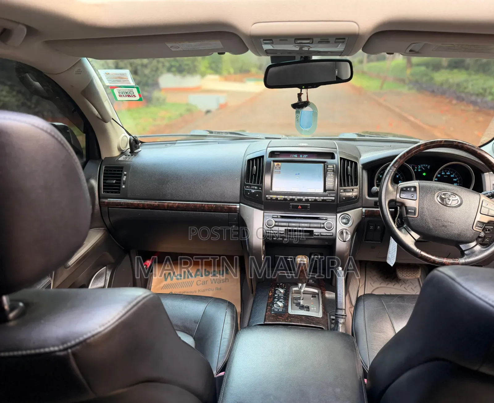 Toyota Land Cruiser Prado 2011
