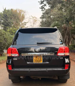 Toyota Land Cruiser Prado 2011