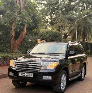 Toyota Land Cruiser Prado 2011