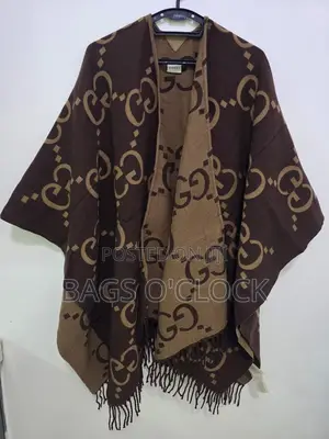 Elegant Women's Poncho – Warm Stylish