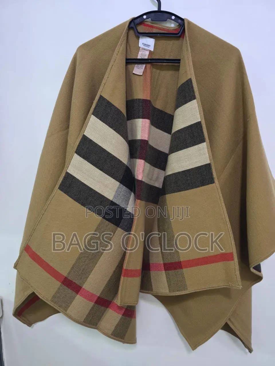 Elegant Women's Poncho – Warm Stylish